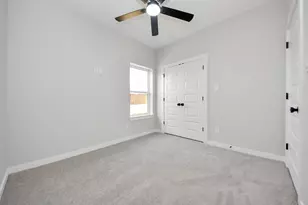 9824 Nedwald St, Houston, TX 77029 - Photo 30