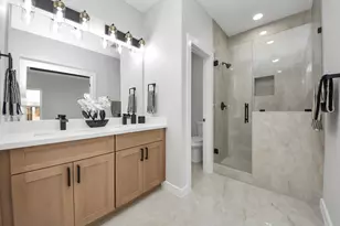 9824 Nedwald St, Houston, TX 77029 - Photo 38