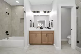 9824 Nedwald St, Houston, TX 77029 - Photo 36