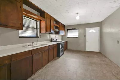 720 Yupon Street, Baytown, TX 77520 - Photo 12