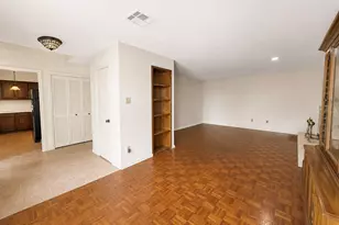 10602 Sandpiper Dr, Houston, TX 77096 - Photo 2