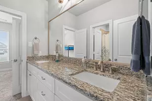 426 Hunters Xing Dr, Sealy, TX 77474 - Photo 16