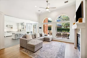 31 Orchard Pines Pl, The Woodlands, TX 77382 - Photo 10