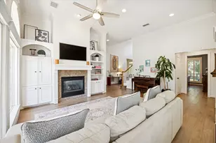 31 Orchard Pines Pl, The Woodlands, TX 77382 - Photo 12