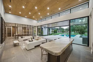 9010 Memorial Dr, Houston, TX 77024 - Photo 8