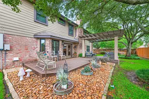 303 Longview Dr, Sugar Land, TX 77478 - Photo 32