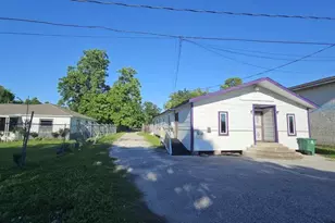 5914 Wayne St, Houston, TX 77026 - Photo 1