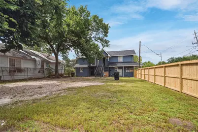 6700 Avenue S Unit D, Houston, TX 77011 - Photo 2