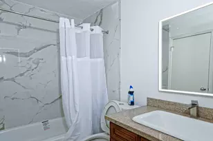 10920 Village Bend Ln, Houston, TX 77072 - Photo 16