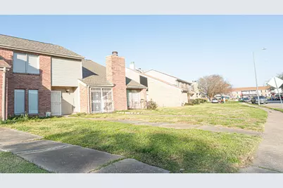10920 Village Bend Lane #920, Houston, TX 77072 - Photo 2