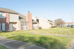 10920 Village Bend Ln, Houston, TX 77072 - Photo 2