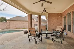 1525 Briar Bend, Friendswood, TX 77546 - Photo 18