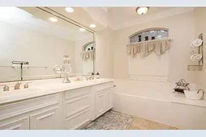 1525 Briar Bend, Friendswood, TX 77546 - Photo 14