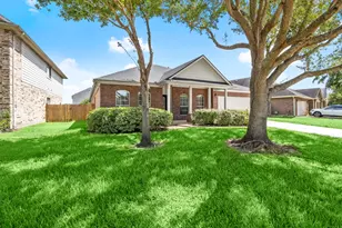 7803 Blue Lakes, Rosenberg, TX 77469 - Photo 2