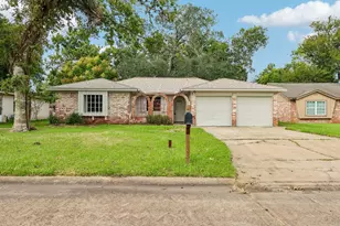 727 Hollyhock St, Richwood, TX 77531 - Photo 1