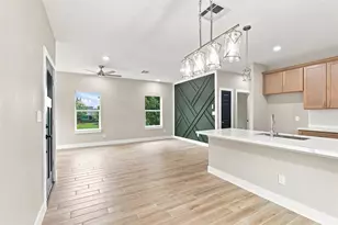 2518 Lucky St, Houston, TX 77088 - Photo 8