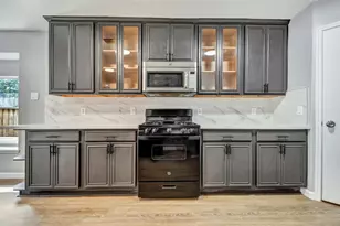 22250 Queenbury Hills Dr, Houston, TX 77073 - Photo 10