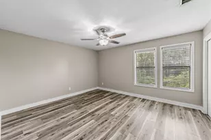 2521 Crosstimbers St, Huntsville, TX 77320 - Photo 22