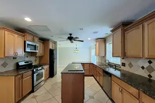 17207 Meadow Heights Dr, Houston, TX 77095 - Photo 6