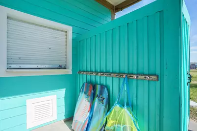 960 B Palmetto Drive, Crystal Beach, TX 77650 - Photo 26