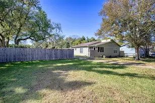 5220 Krueger Dr, Dickinson, TX 77539 - Photo 1