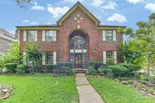1306 N Gabriel River Cir, Sugar Land, TX 77478 - Photo 2