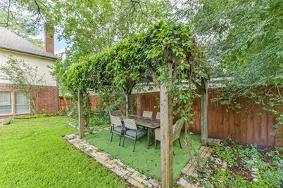 1306 N Gabriel River Circle, Sugar Land, TX 77478 - Photo 6