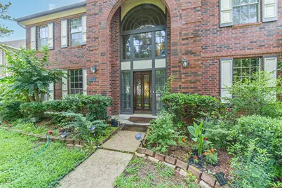 1306 N Gabriel River Circle, Sugar Land, TX 77478 - Photo 4
