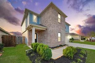 2511 Shining Spur Ct, Alvin, TX 77511 - Photo 2