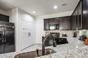 901 Jefferson Ave, Cleveland, TX 77327 - Photo 2