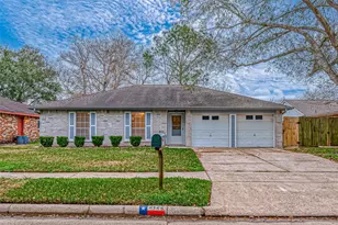 2122 Heritage Colony Dr, Friendswood, TX 77546 - Photo 1