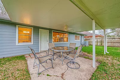 2122 Heritage Colony Drive, Friendswood, TX 77546 - Photo 20