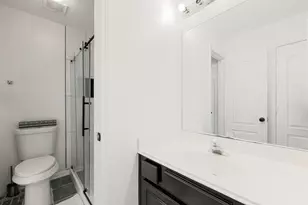 14910 Lake Woodbridge Ct, Sugar Land, TX 77498 - Photo 32