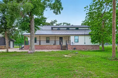 803 County Road 772, Damon, TX 77430 - Photo 4