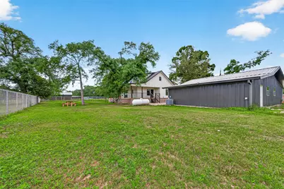 803 County Road 772, Damon, TX 77430 - Photo 42