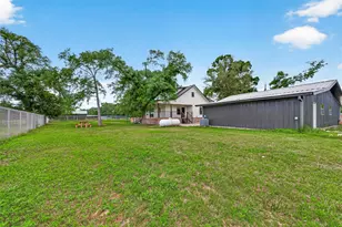803 County Rd 772, Damon, TX 77430 - Photo 42