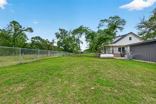 803 County Rd 772, Damon, TX 77430 - Photo 42