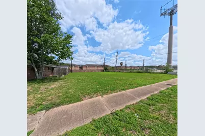 8907 Dover Street, Houston, TX 77061 - Photo 2