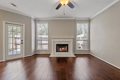 107 S Spiral Vine Circle, The Woodlands, TX 77381 - Photo 8
