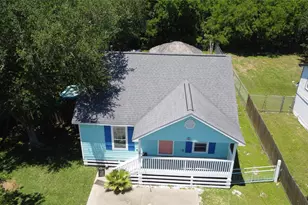 320 10th St, Dickinson, TX 77539 - Photo 10