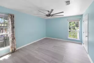 320 10th St, Dickinson, TX 77539 - Photo 18
