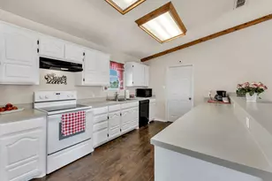 11577 Coleman St, Bryan, TX 77808 - Photo 8