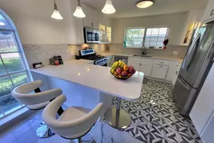 14126 Country Manor Dr, Sugar Land, TX 77498 - Photo 10