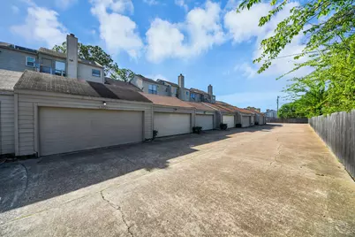 1059 Country Place Dr Drive #1059, Houston, TX 77079 - Photo 42