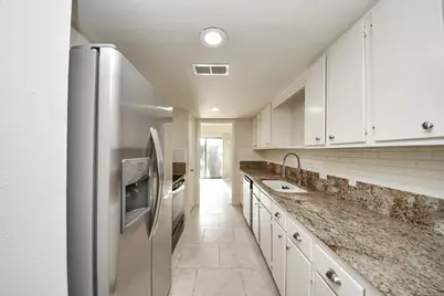 1059 Country Place Dr Drive #1059, Houston, TX 77079 - Photo 10