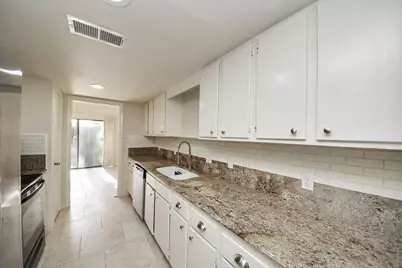 1059 Country Place Dr Drive #1059, Houston, TX 77079 - Photo 8