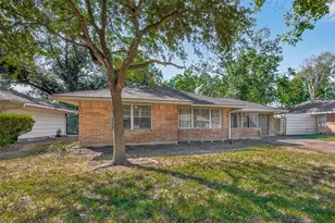 4045 Osby Dr, Houston, TX 77025 - Photo 32