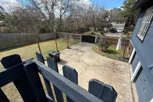 402 Tresvant Dr, Houston, TX 77598 - Photo 10