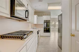 16923 Meadowleigh Ct, Sugar Land, TX 77479 - Photo 14
