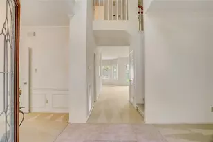 16923 Meadowleigh Ct, Sugar Land, TX 77479 - Photo 4
